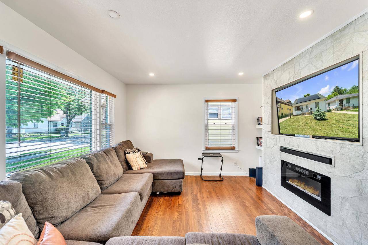 Milwaukee, WI 53218,4951 N 49th STREET