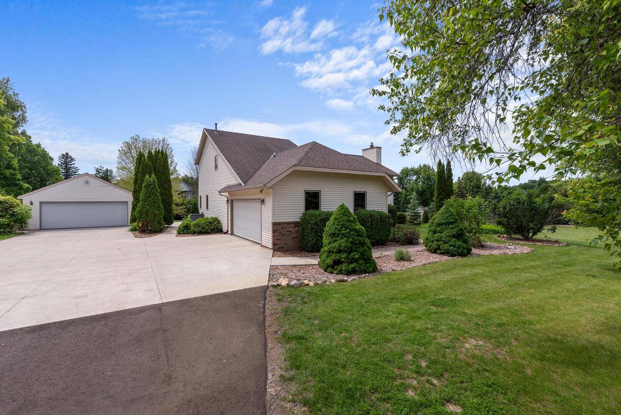 Richfield, WI 53076,3267 Conestoga TRAIL