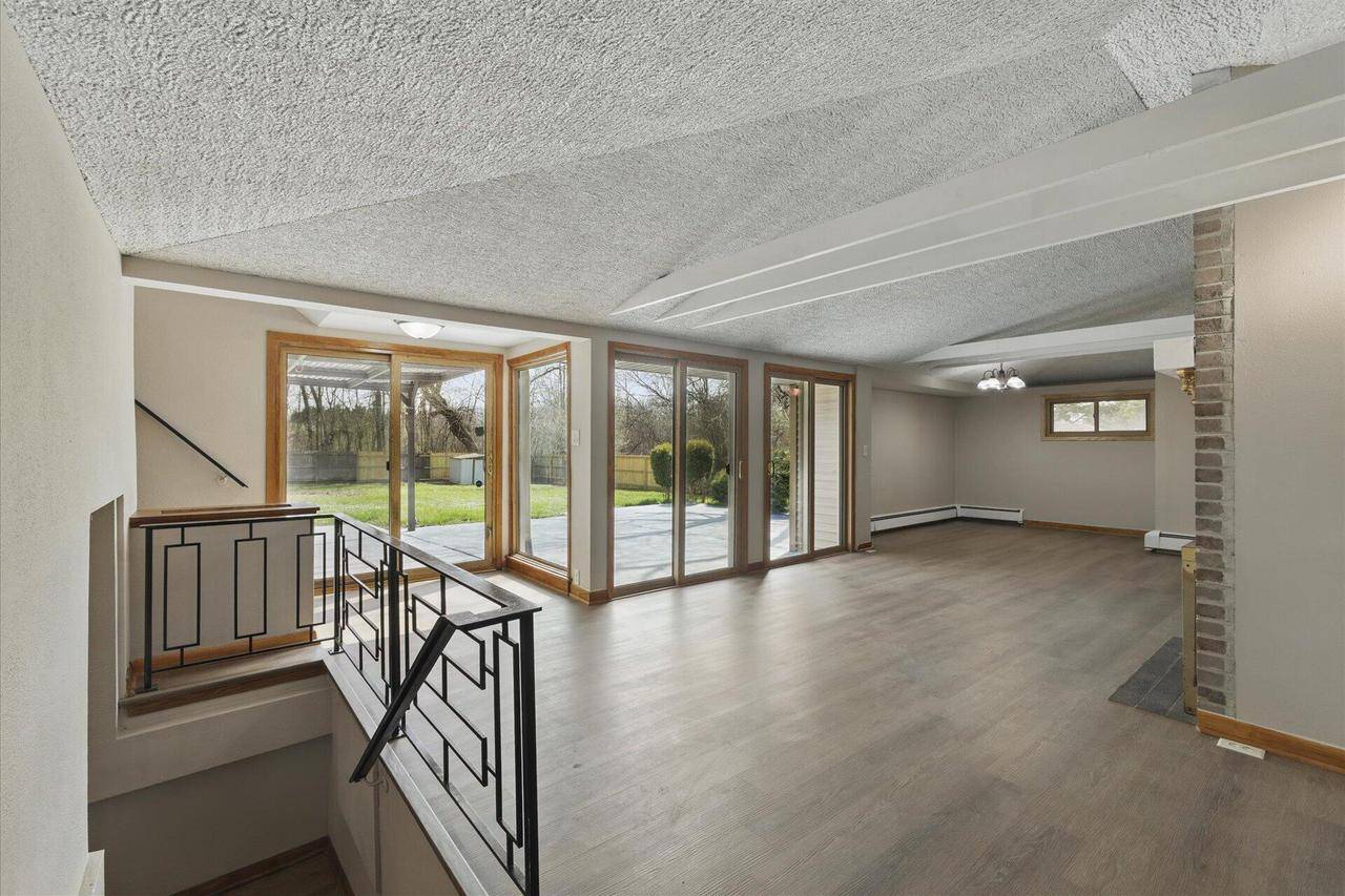 Glendale, WI 53209,1625 W Green Tree ROAD