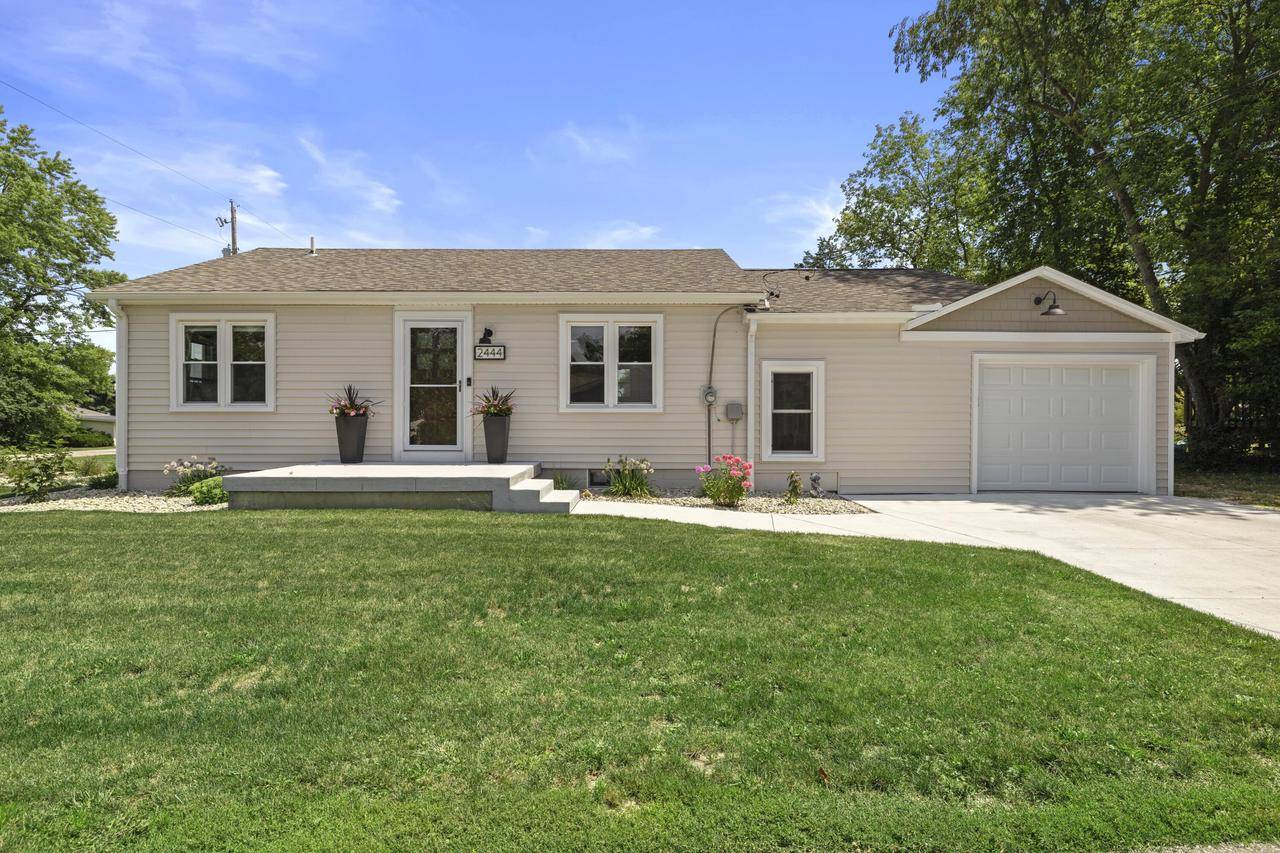 Burlington, WI 53105,N2444 Howard DRIVE