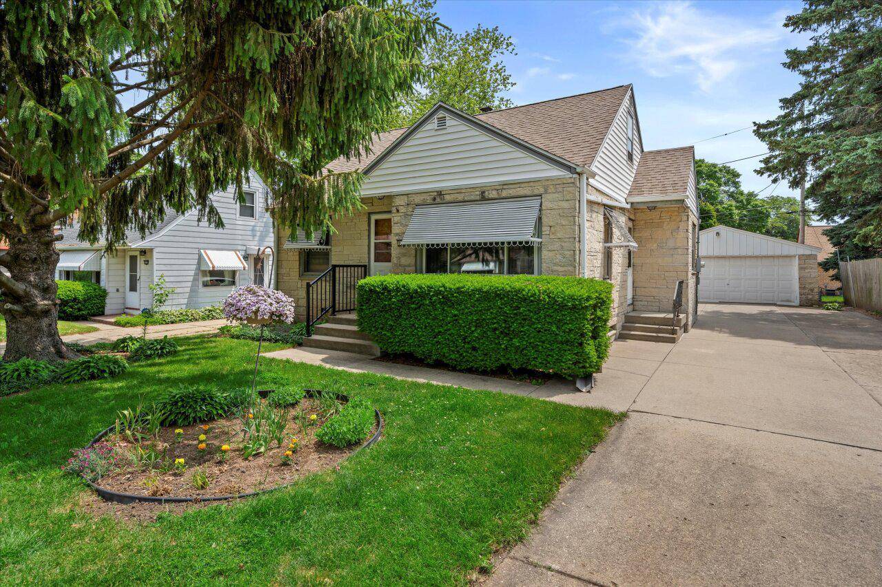 West Allis, WI 53214,1126 S 95th STREET