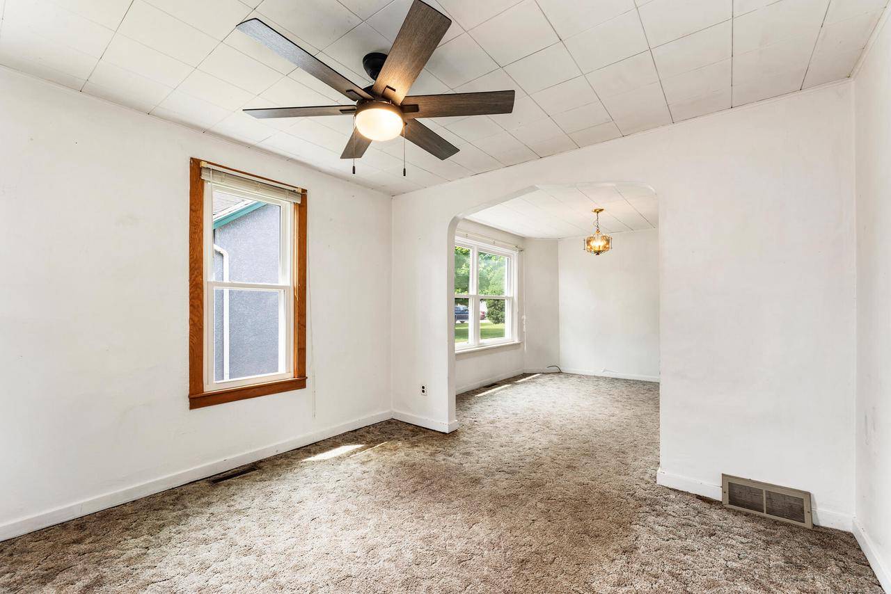 La Crosse, WI 54603,1647 Loomis STREET