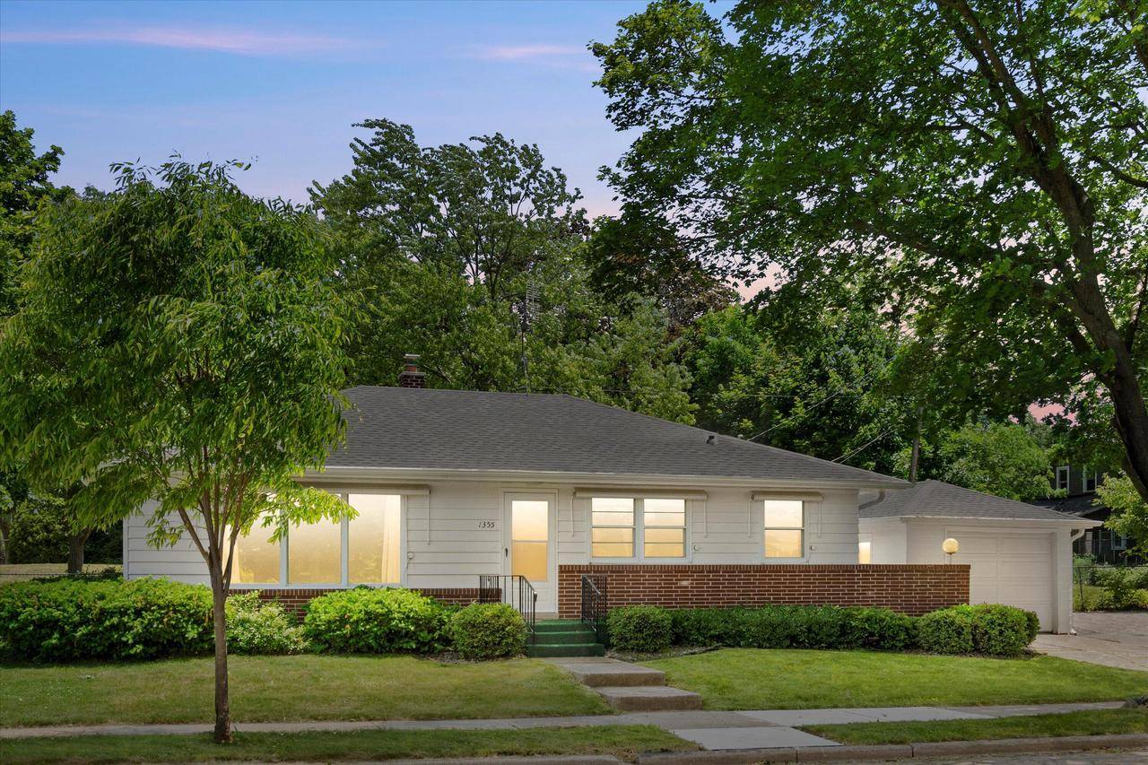 Racine, WI 53404,1355 Howard STREET #2514 Homestead St