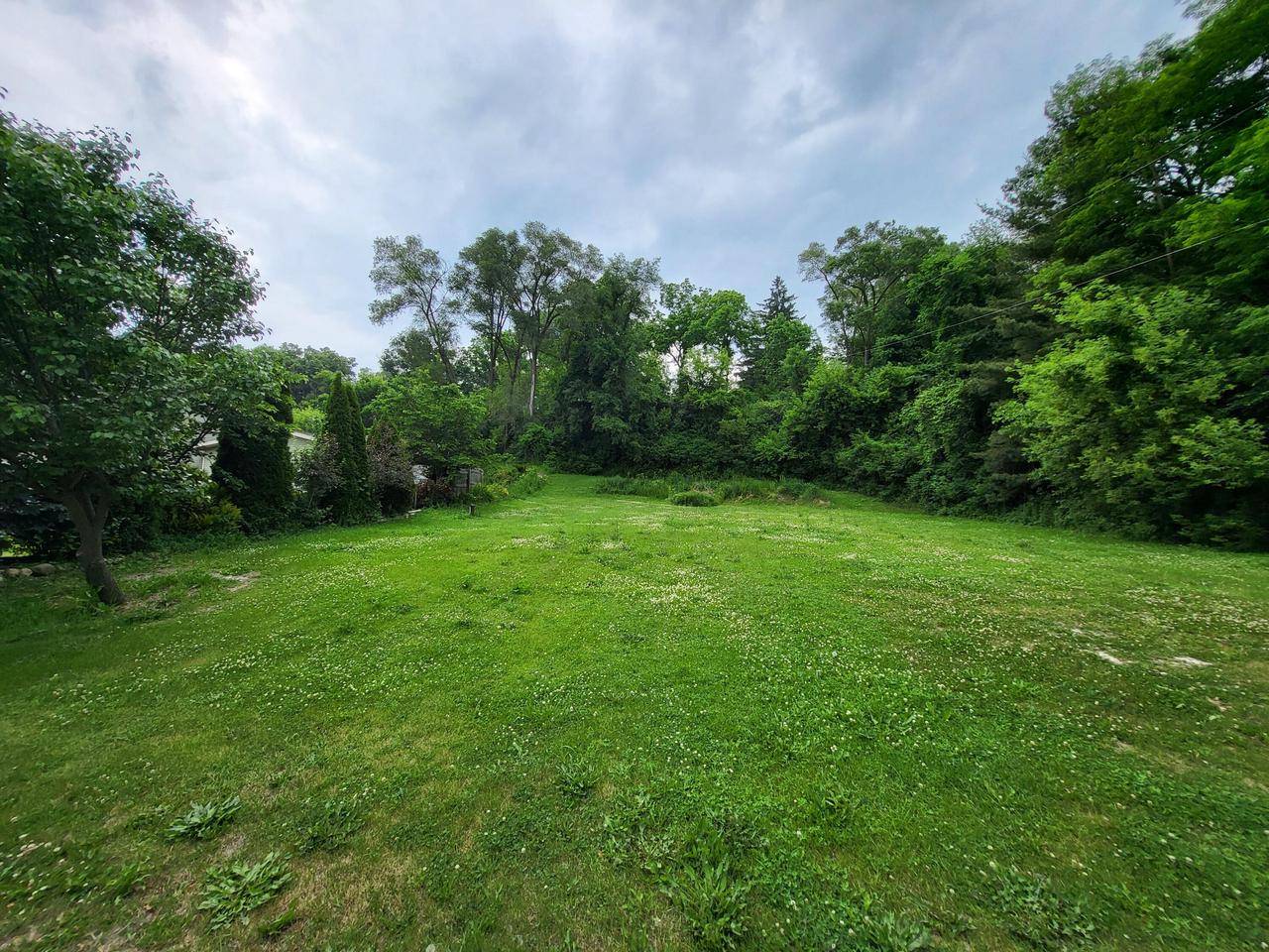 East Troy, WI 53120,W1250 BEACH ROAD