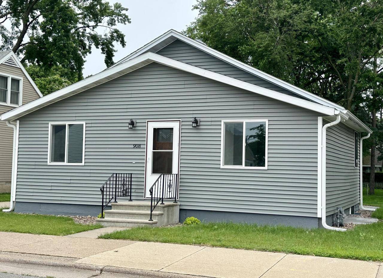 La Crosse, WI 54601,908 East Ave S