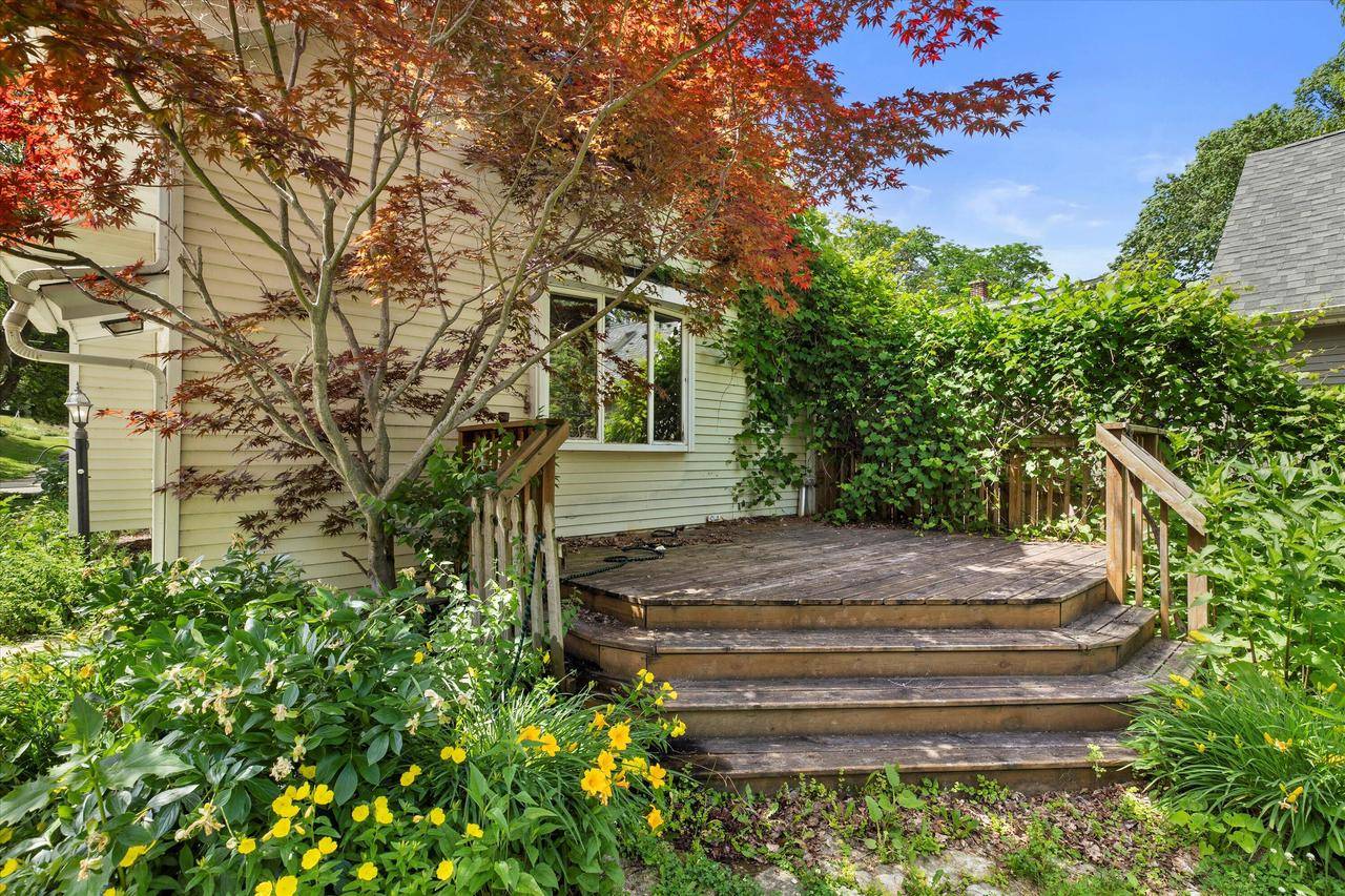 Cedarburg, WI 53012,W66N674 Madison AVENUE