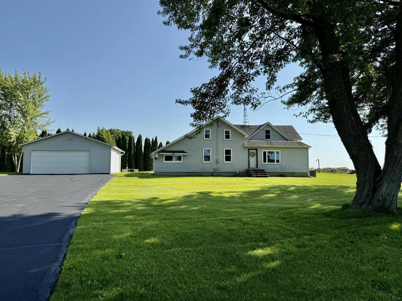 Mayville, WI 53050,W2989 Farmersville ROAD
