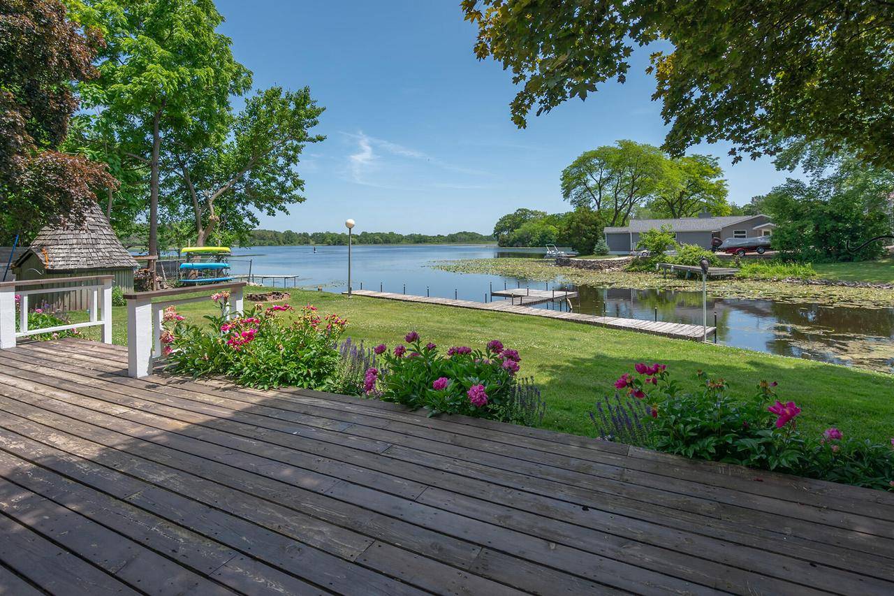 Palmyra, WI 53156,299 Shore DRIVE
