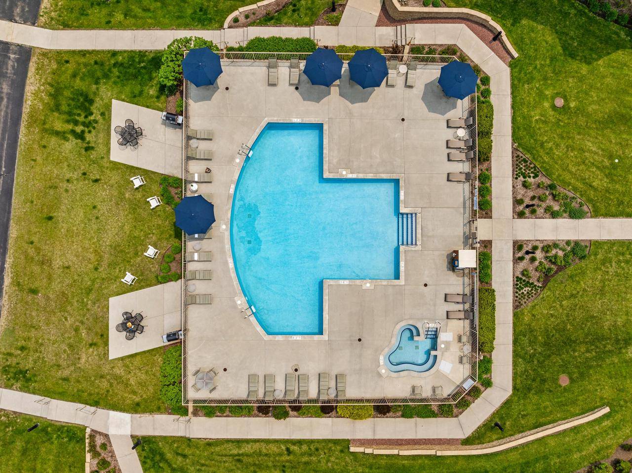 Saint Francis, WI 53235,4100 S Lake DRIVE #404