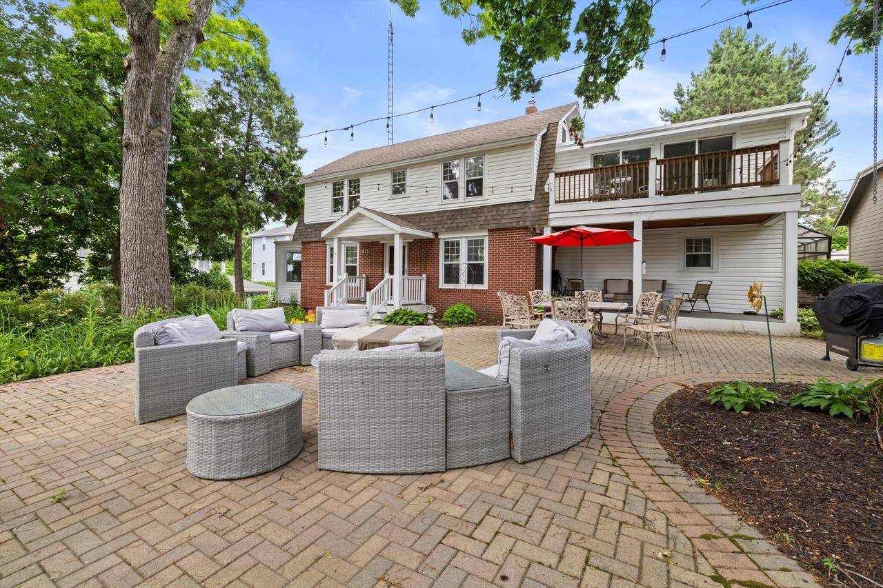 Lake Geneva, WI 53147,415 S Lake Shore DRIVE