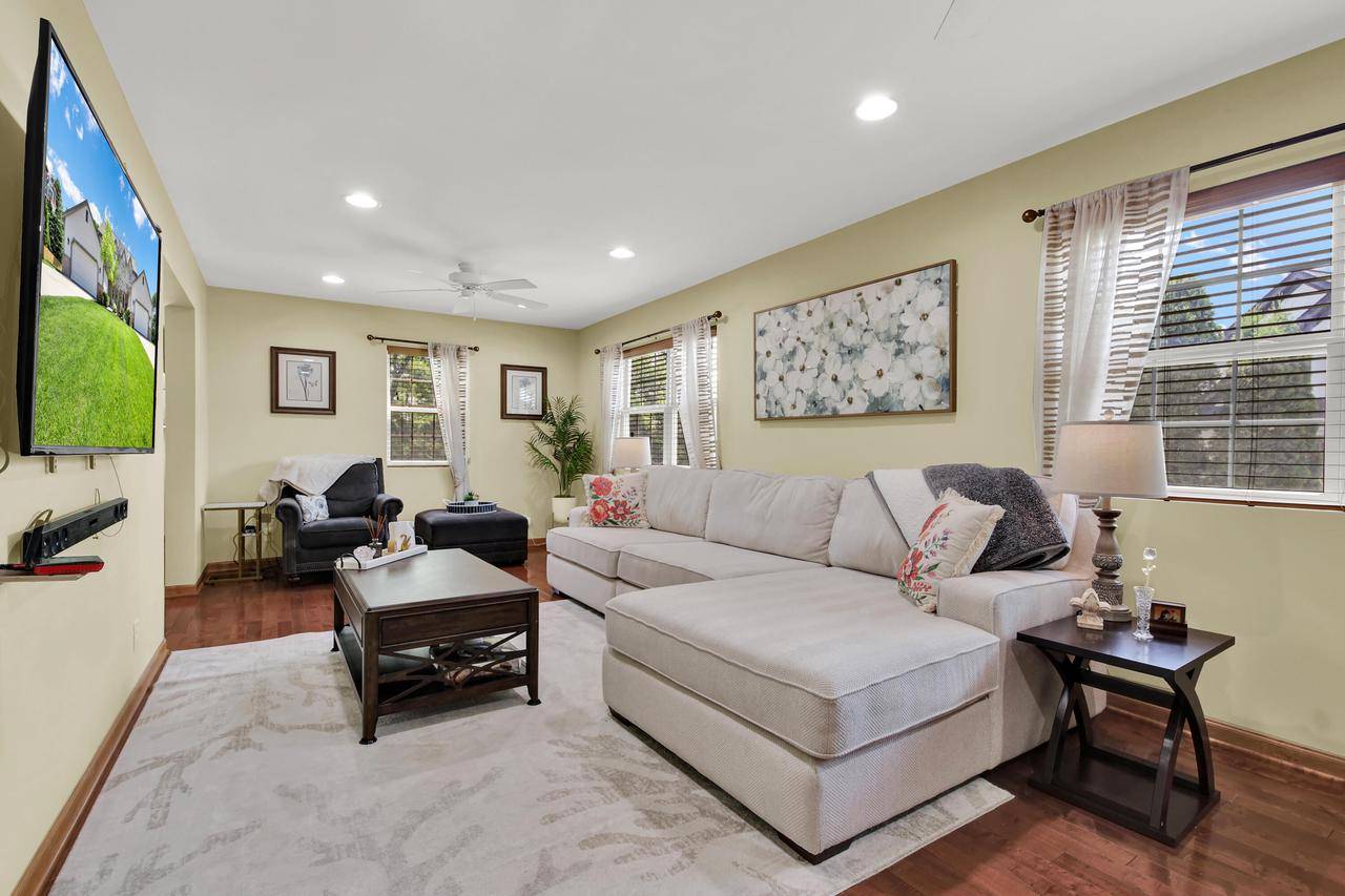 New Berlin, WI 53151,4332 S Rose COURT