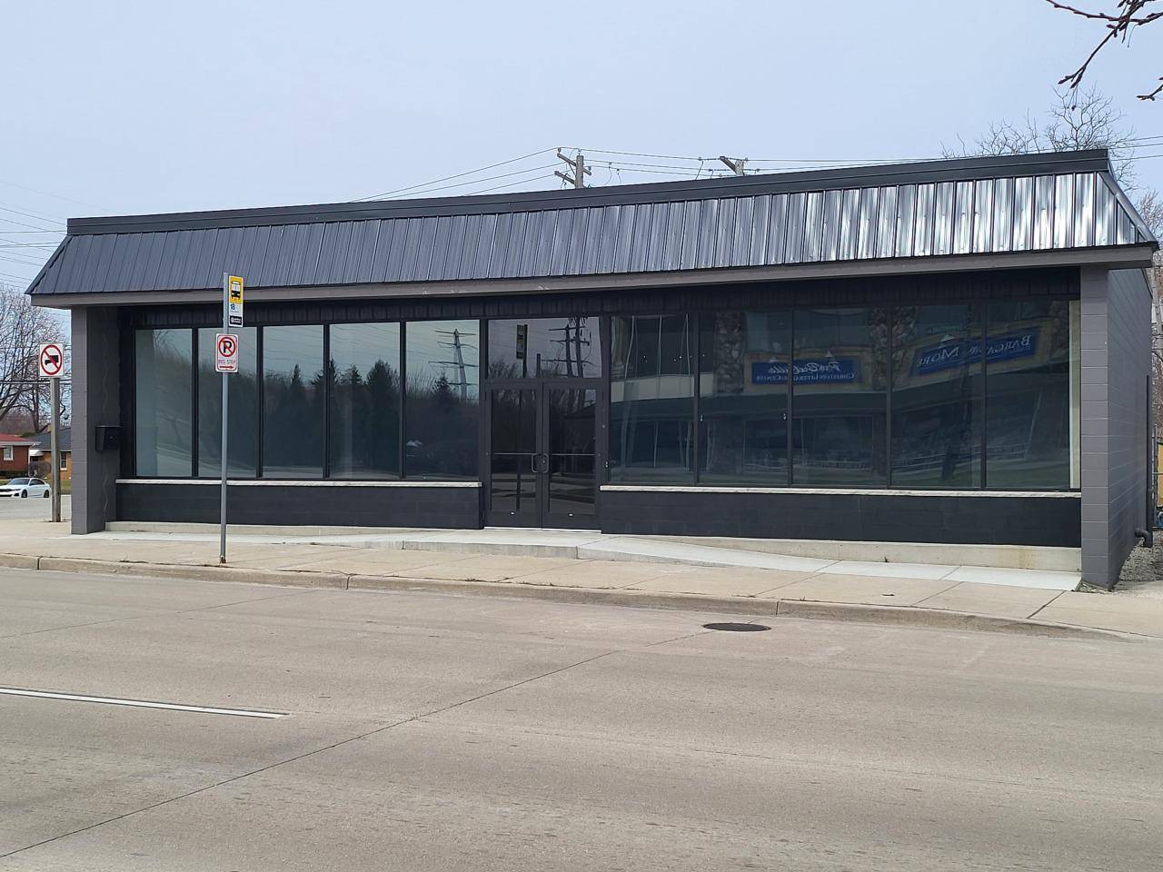 West Allis, WI 53214,9730 W Greenfield AVENUE