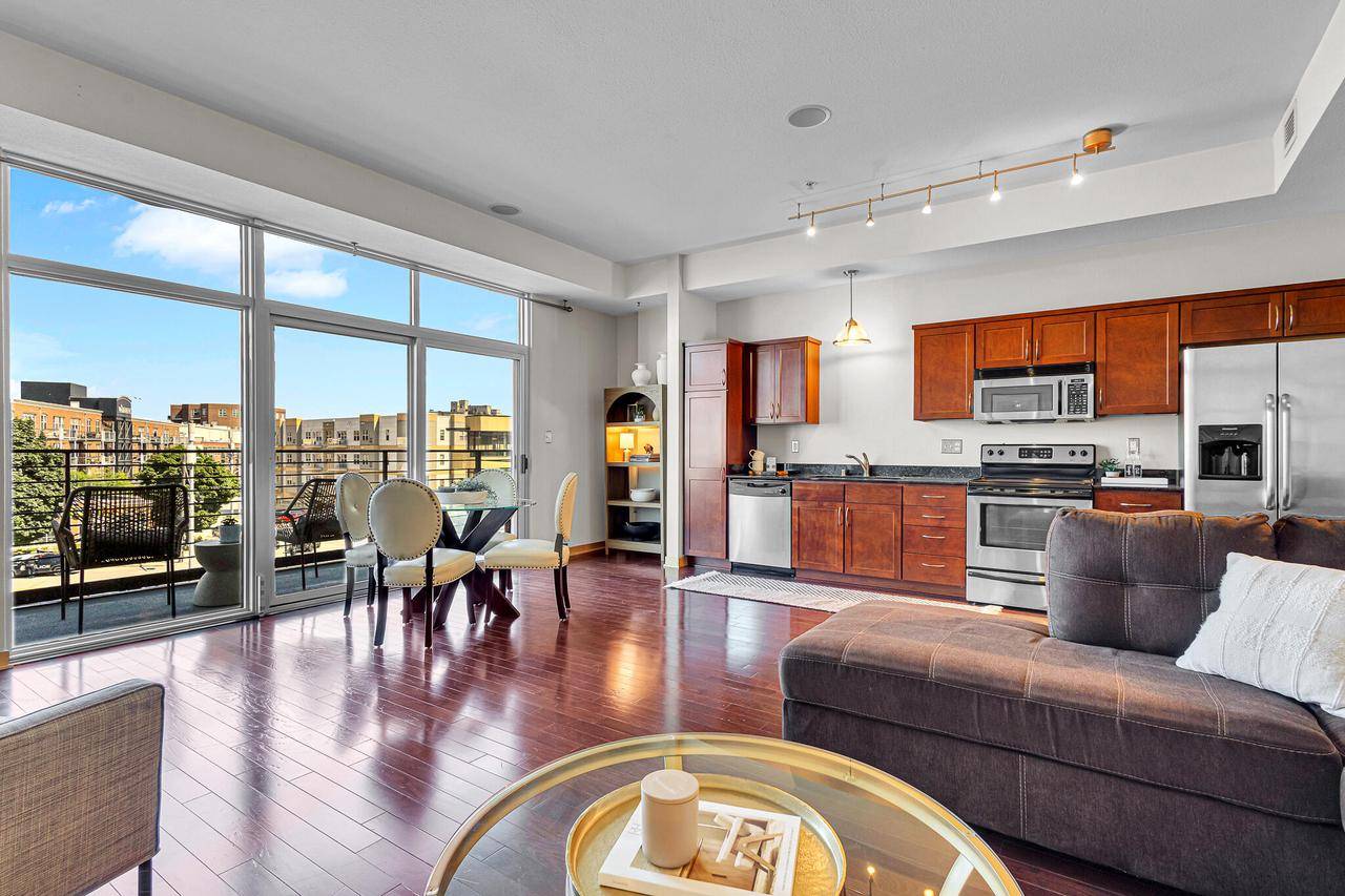 Milwaukee, WI 53204,106 W Seeboth STREET #406