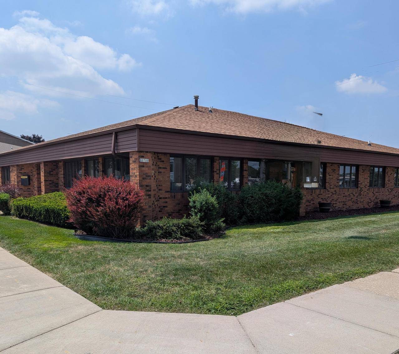 West Allis, WI 53227,10701 W Lincoln AVENUE #A