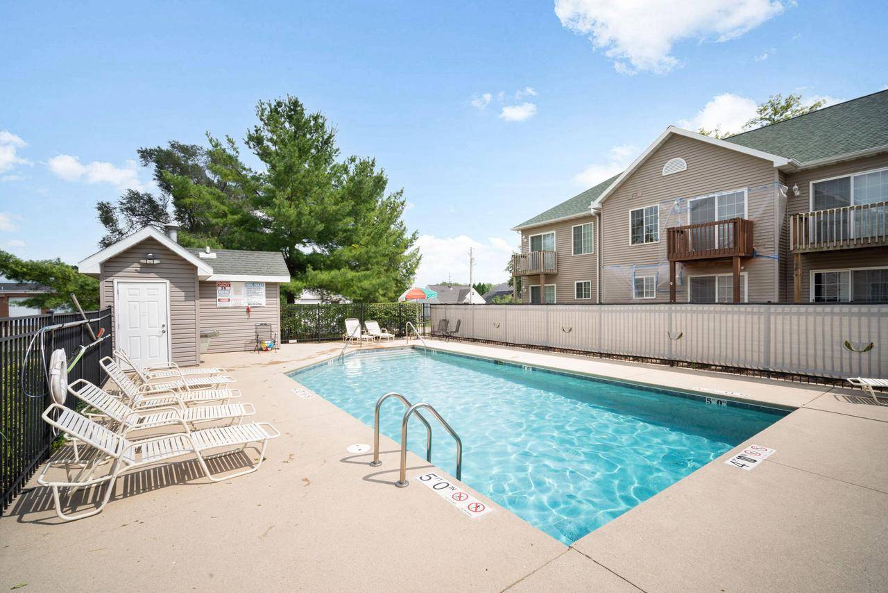 Williams Bay, WI 53191,55 Stark STREET #14