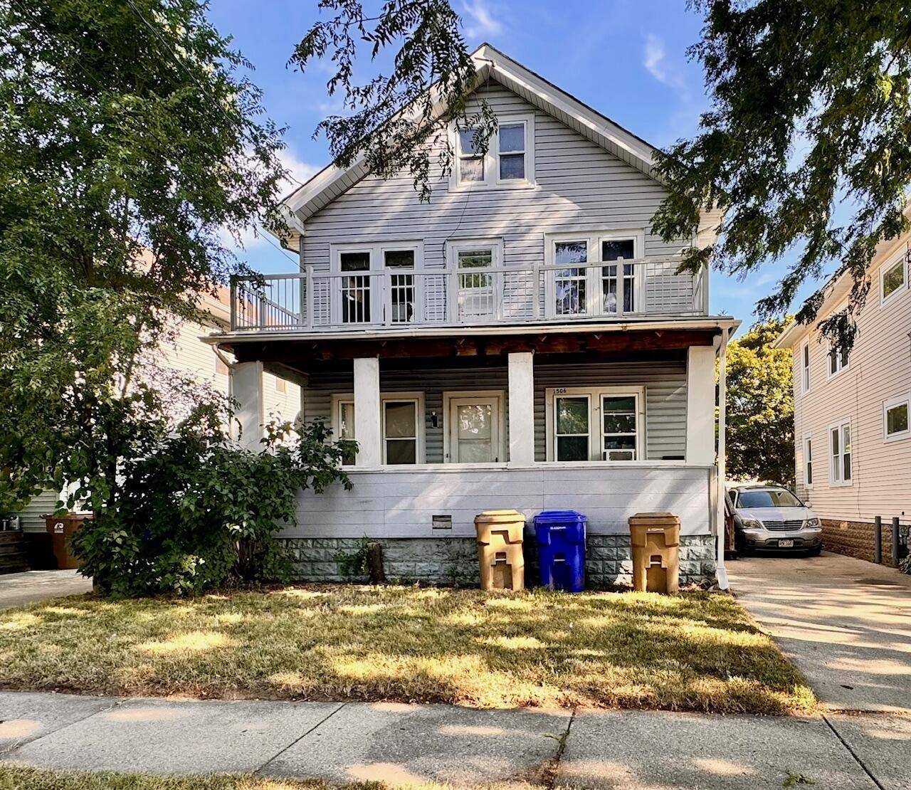 Kenosha, WI 53143,1506 68th STREET