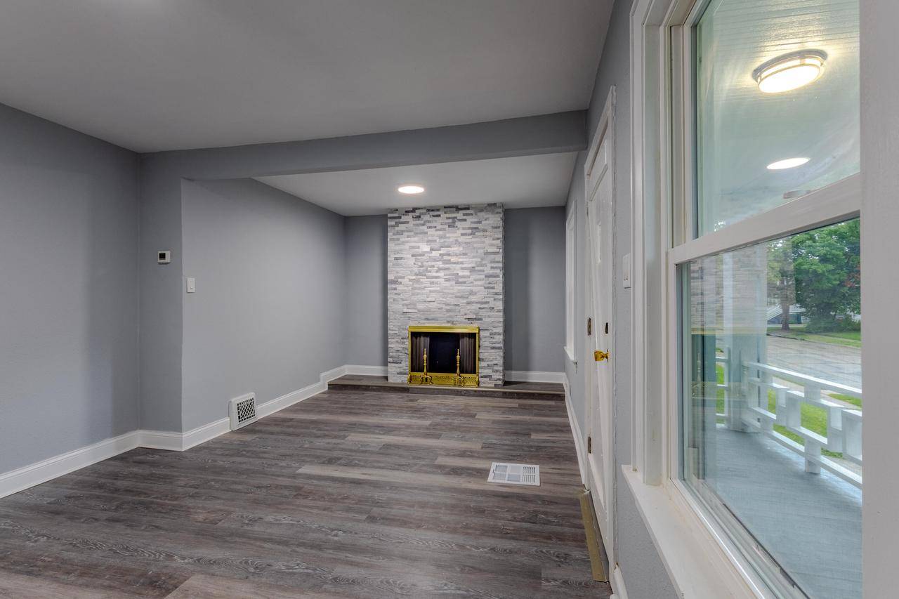 West Allis, WI 53214,1129 S 63rd STREET