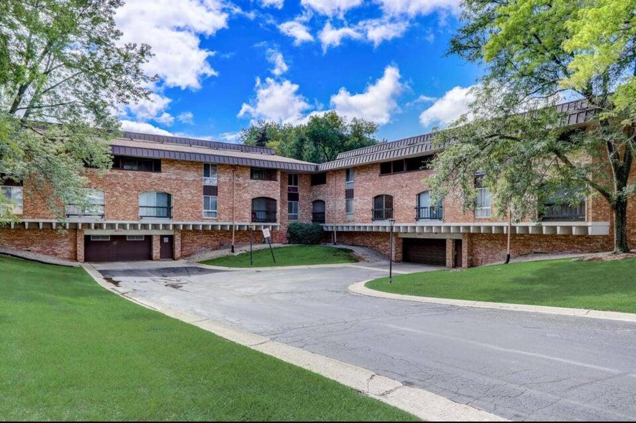 Brown Deer, WI 53209,4155 W Rivers Edge CIRCLE #24