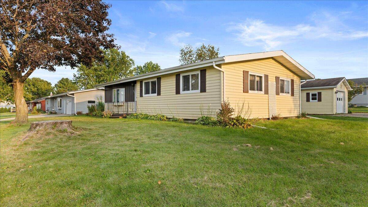 Viroqua, WI 54665,401 Fairview DRIVE
