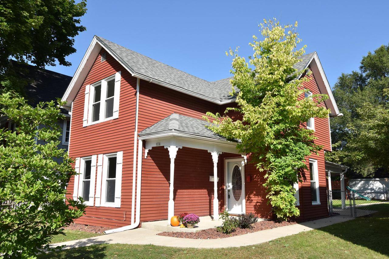 West Bend, WI 53095,918 Cedar STREET