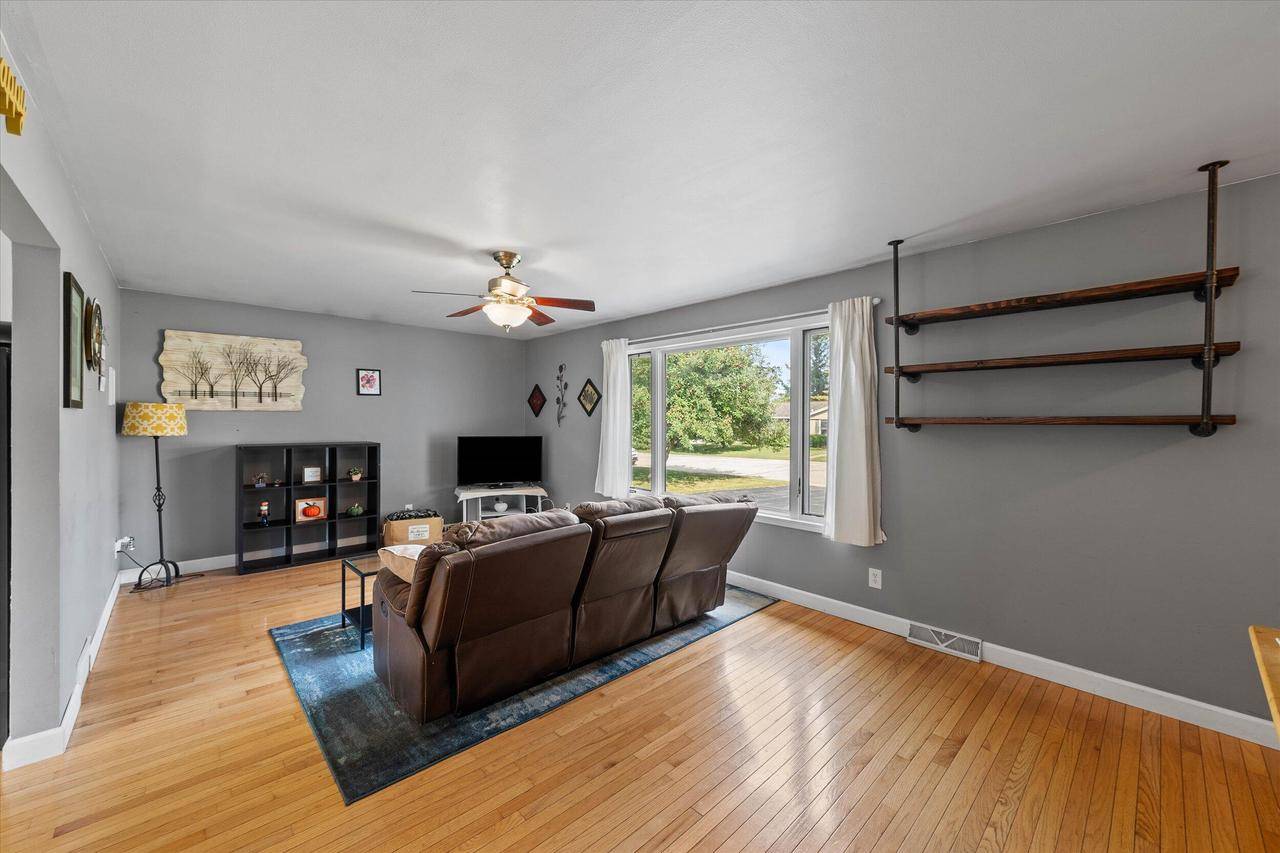 Belgium, WI 53004,267 Michael STREET