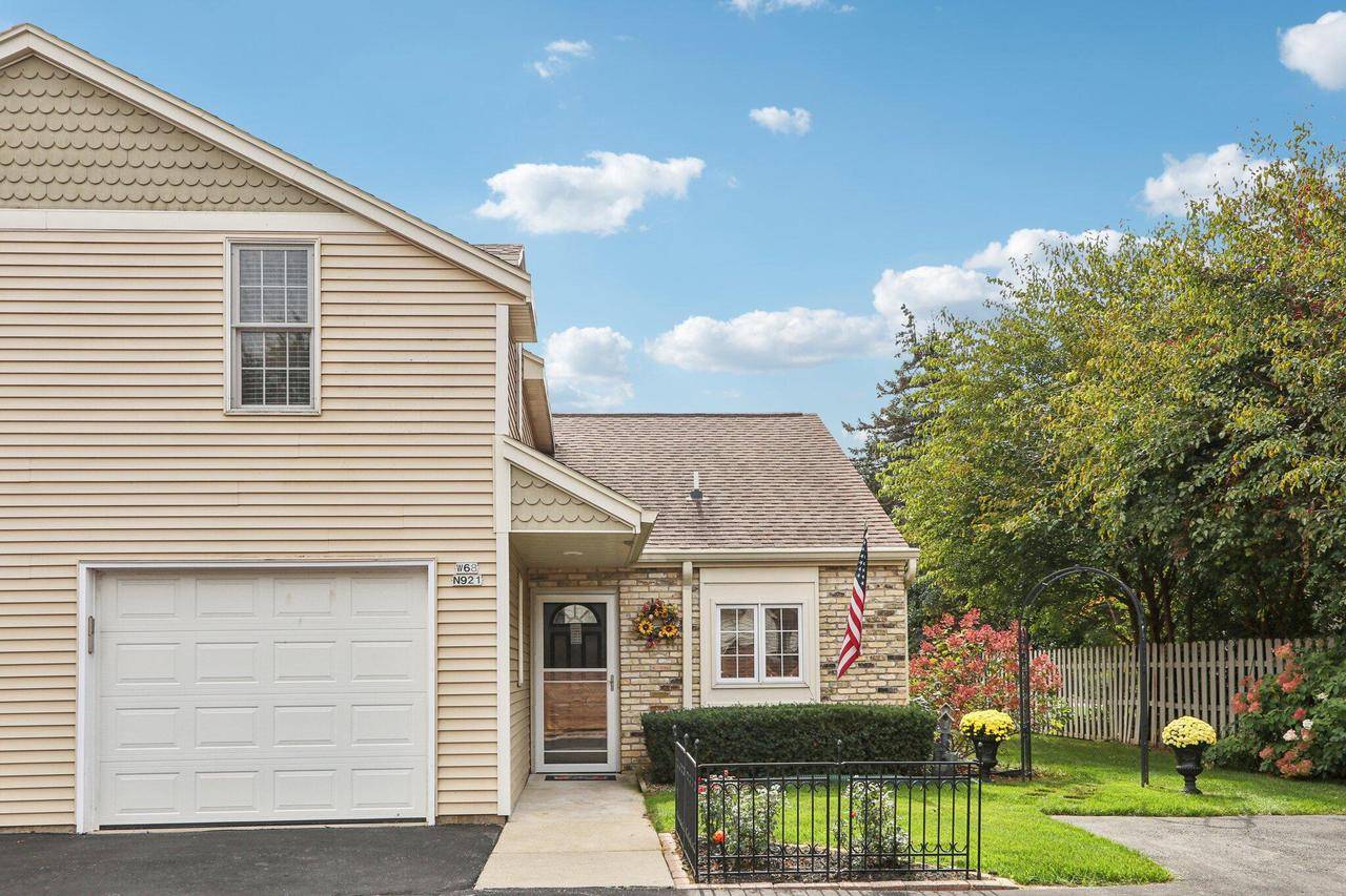 Cedarburg, WI 53012,W68N921 Washington AVENUE