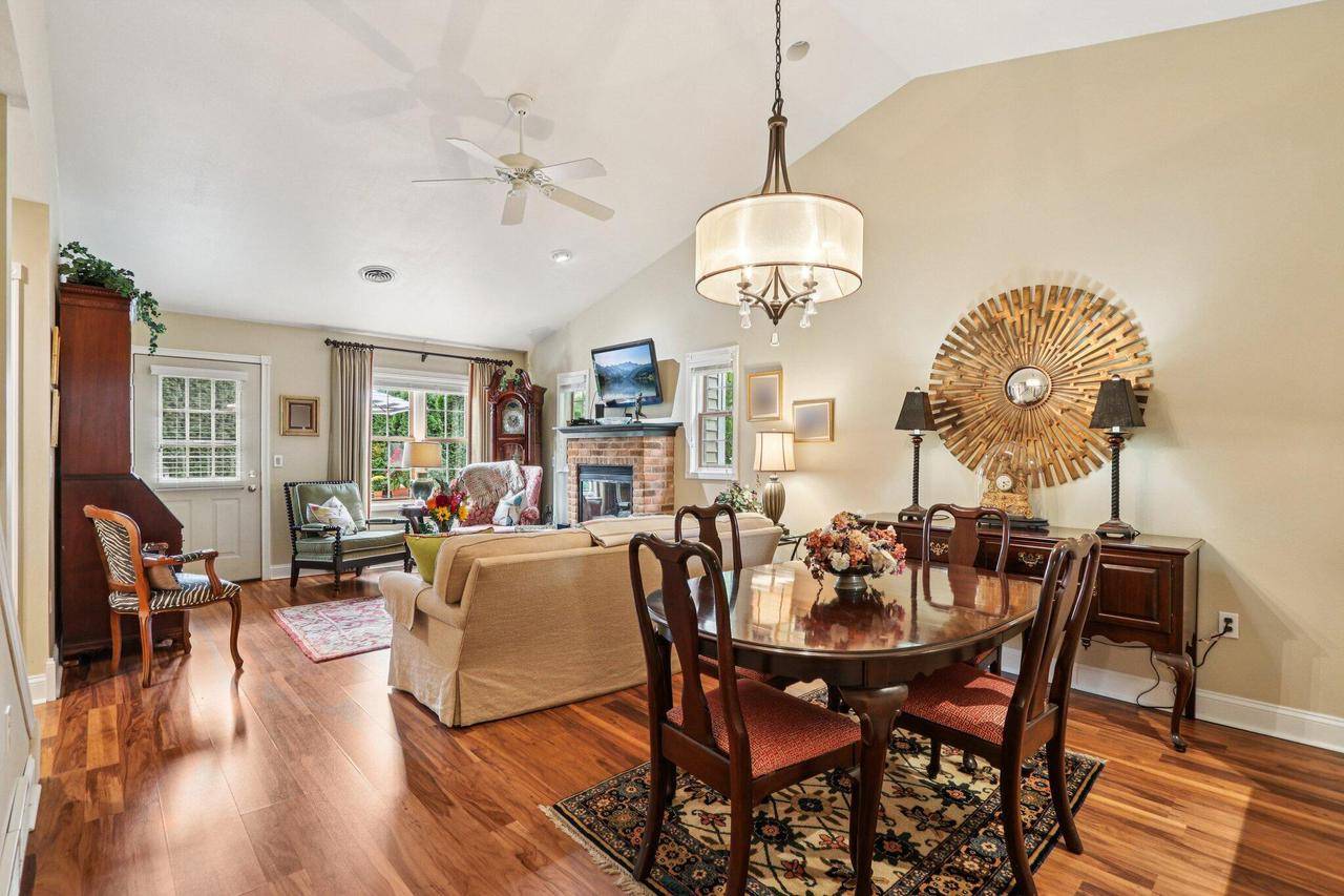 Cedarburg, WI 53012,W68N921 Washington AVENUE