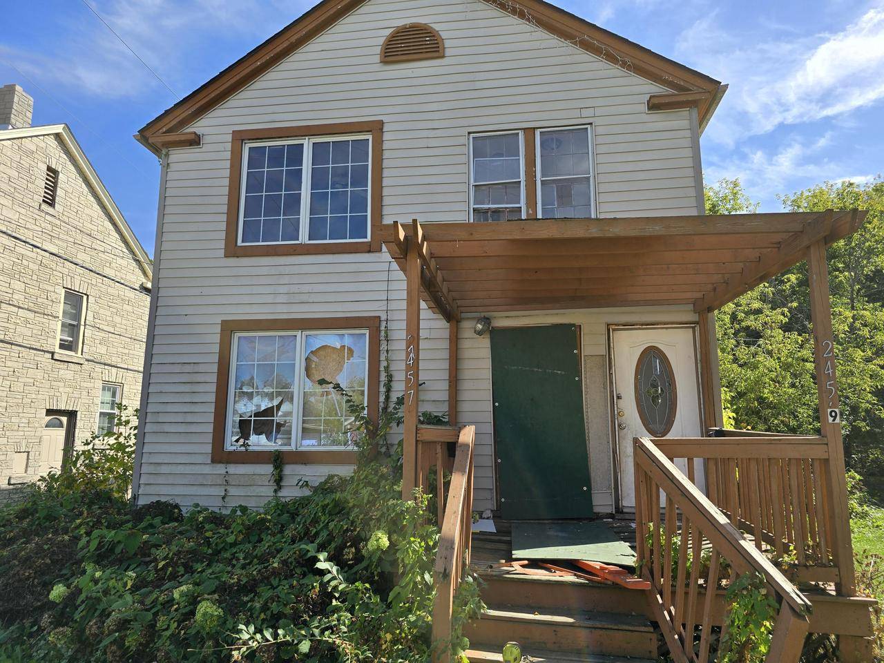 Milwaukee, WI 53209,2457 W Congress STREET #2459