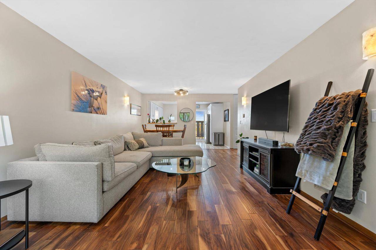 Pewaukee, WI 53072,1334 Greenhedge ROAD #B7