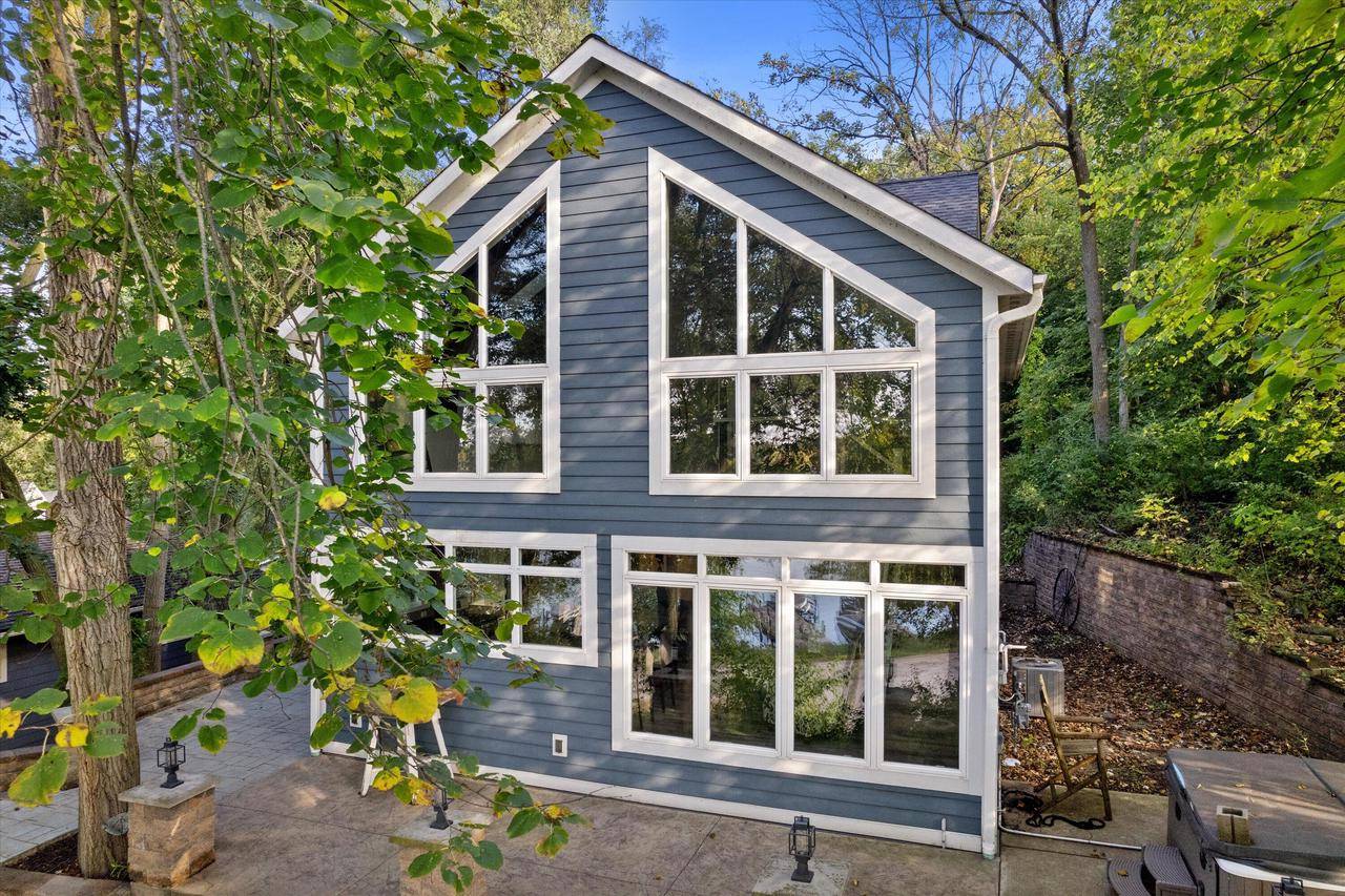 East Troy, WI 53120,N9254 East Shore ROAD