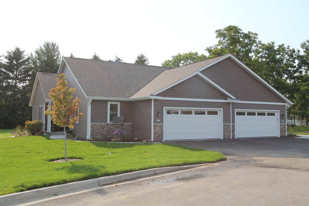 Waterford, WI 53185,313 N Trailview CIRCLE #34
