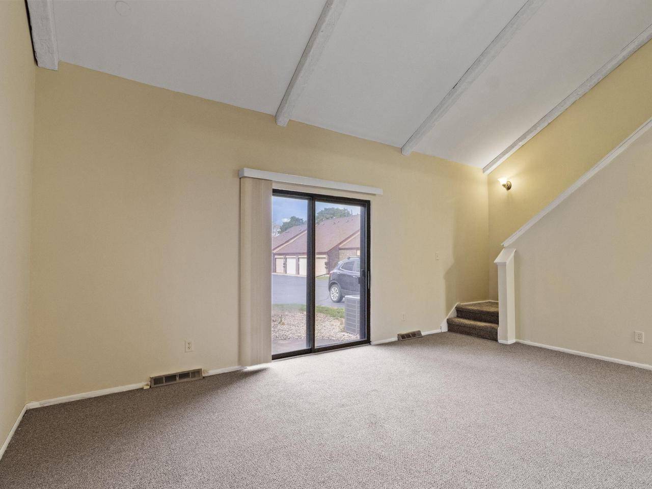 Franklin, WI 53132,4129 W College AVENUE