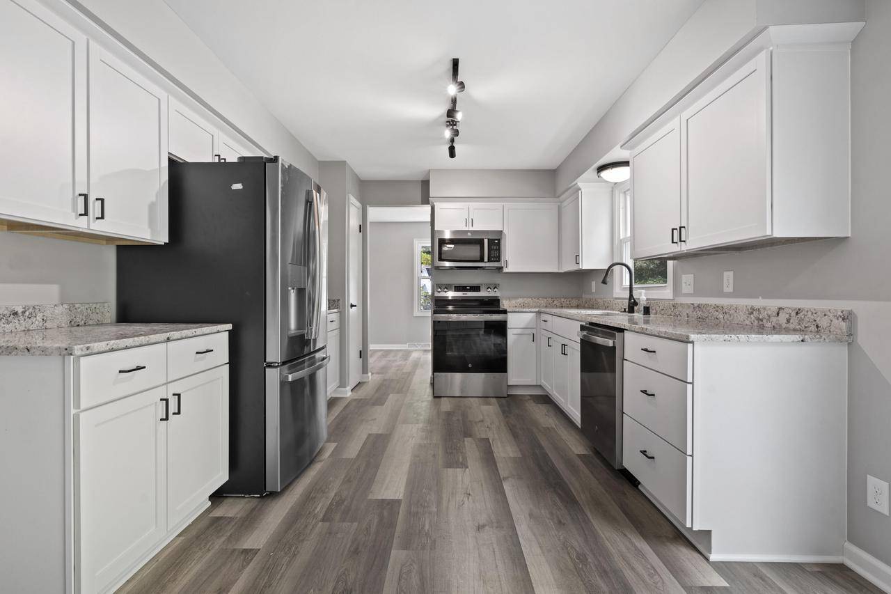 Big Bend, WI 53103,S80W23790 Parkview DRIVE