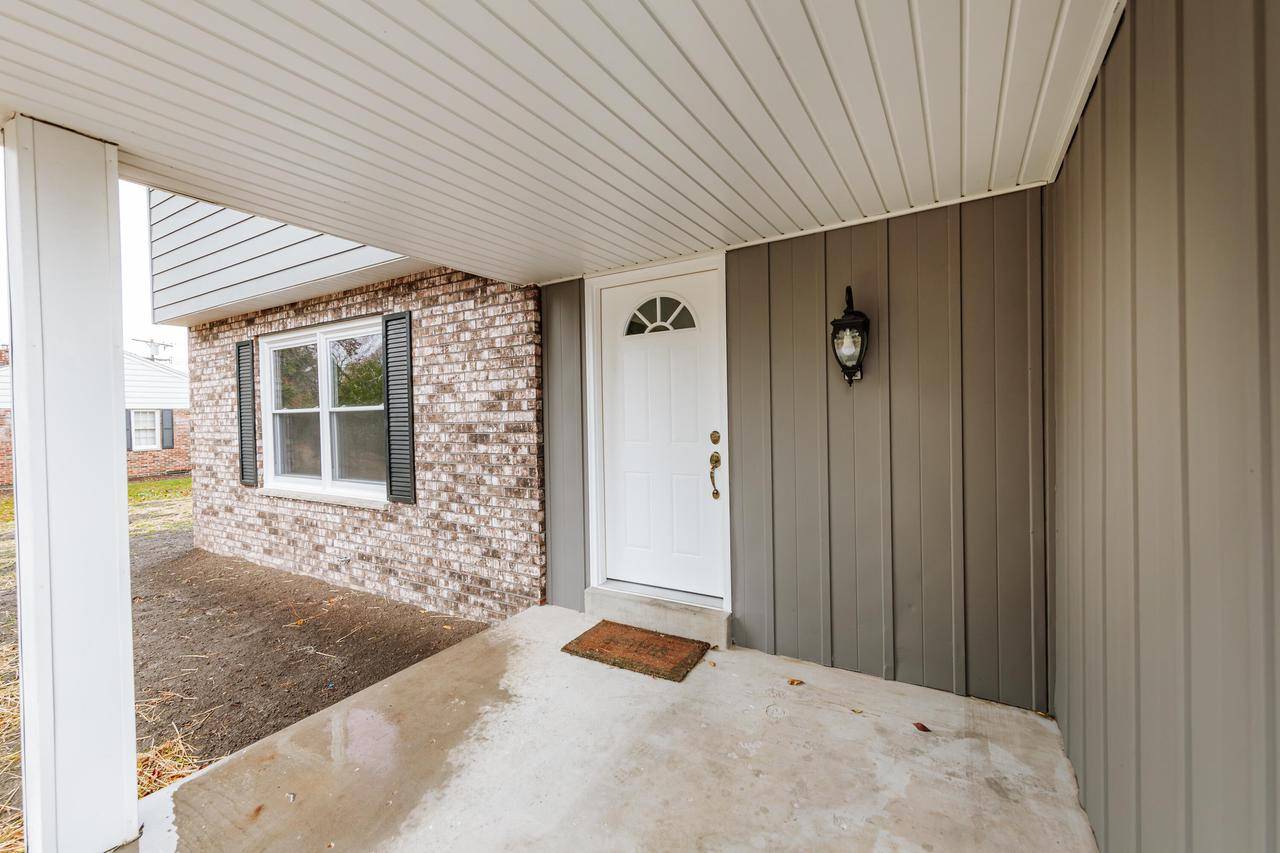 Glendale, WI 53217,439 W Mall ROAD