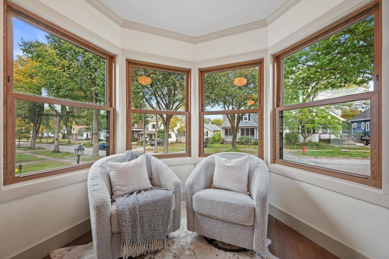 Wauwatosa, WI 53213,2337 N 71st STREET