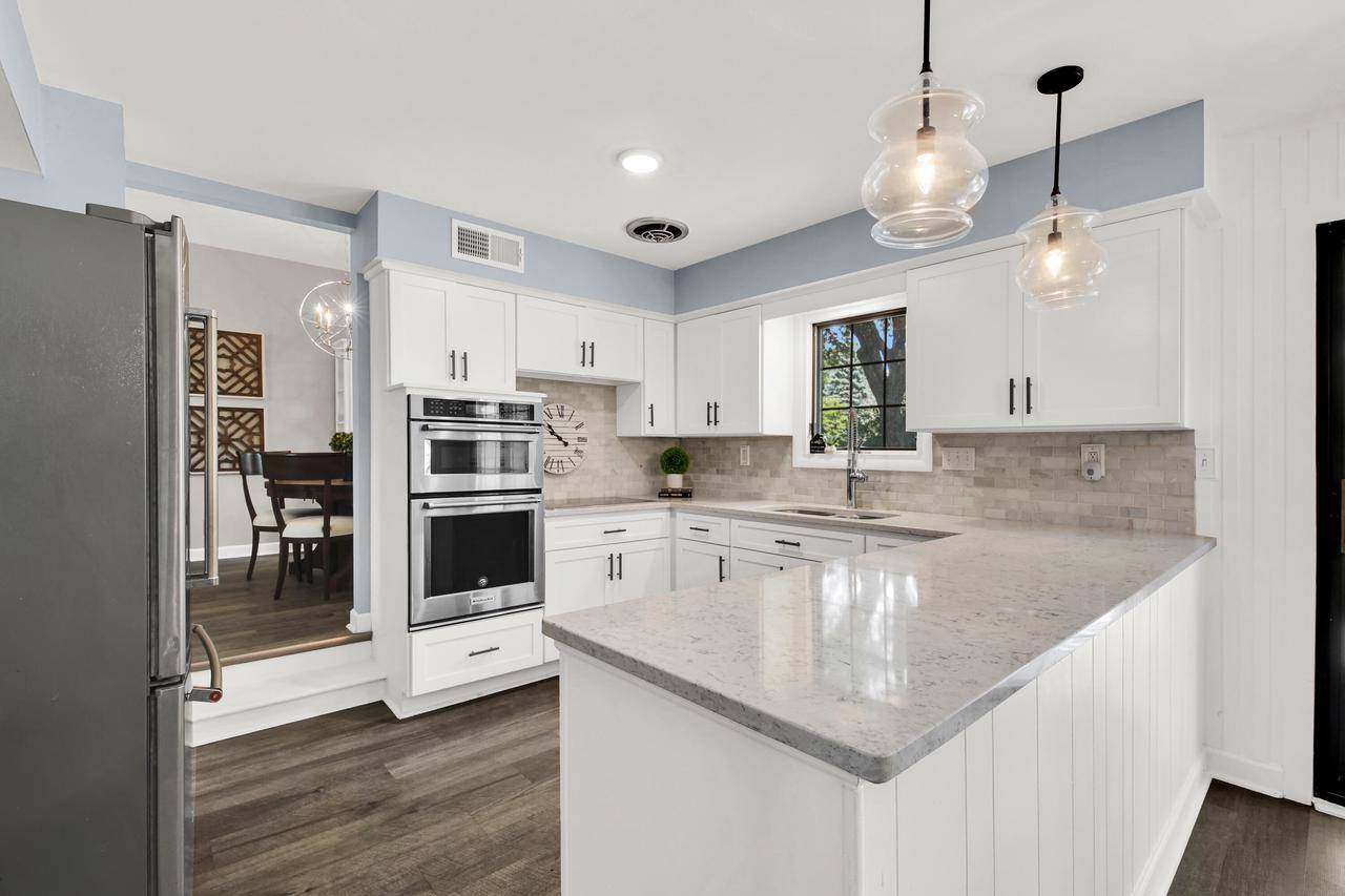 Brookfield, WI 53045,2550 Coach House DRIVE