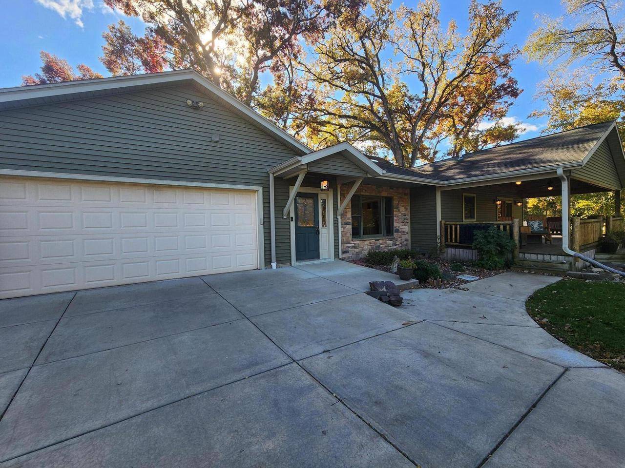 Burlington, WI 53105,2408 S Teut ROAD