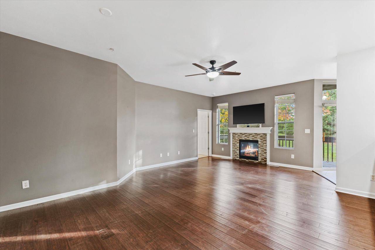 Franklin, WI 53132,9155 W Elm COURT #C