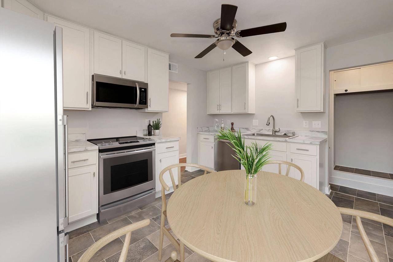 Milwaukee, WI 53222,3218 N 81st STREET