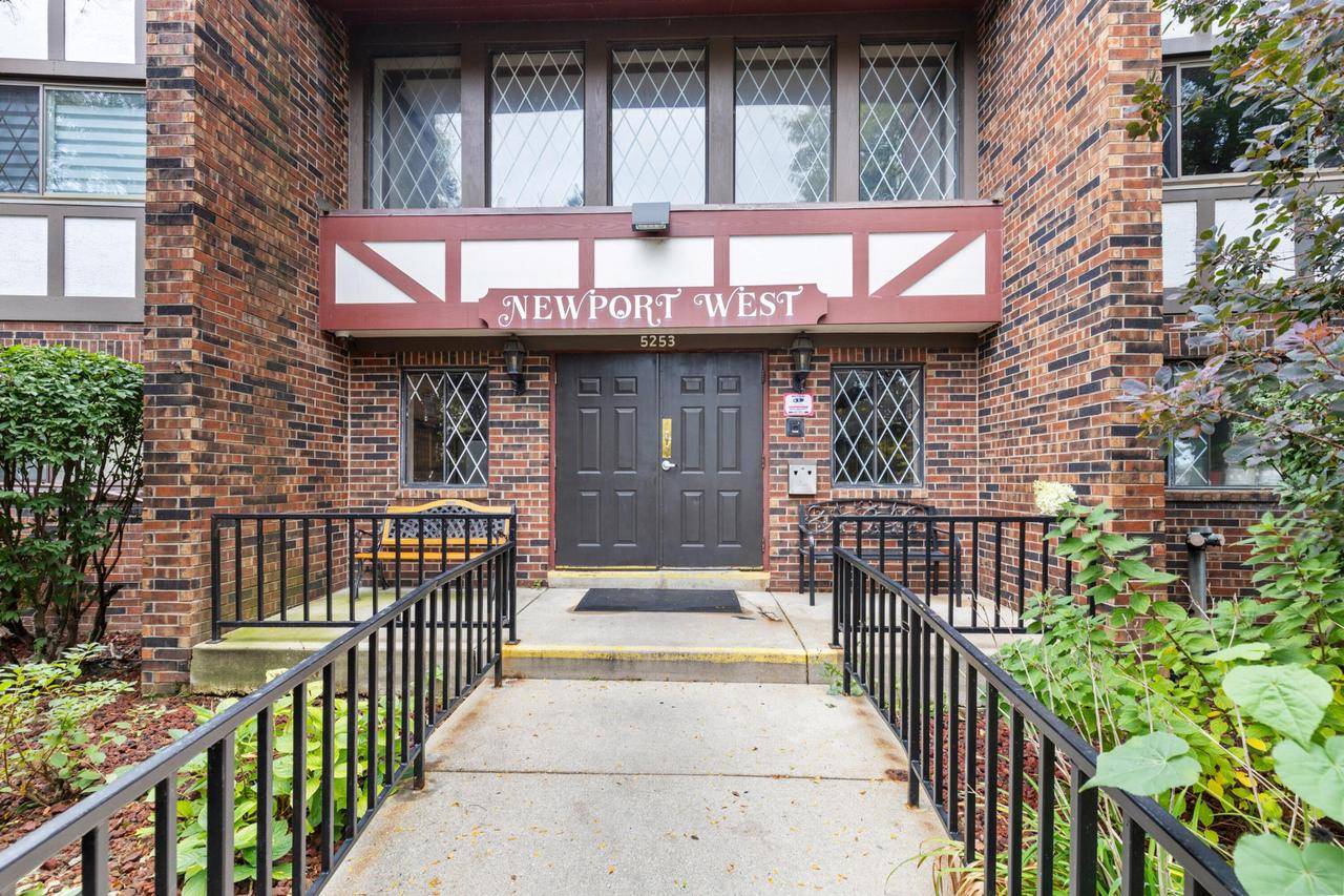 Milwaukee, WI 53225,5253 N Lovers Lane ROAD #324