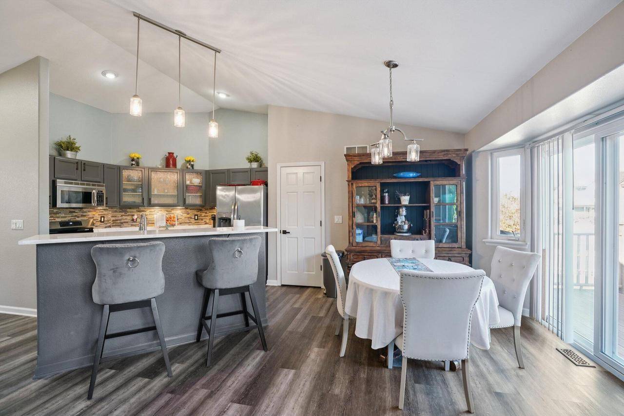 Oak Creek, WI 53154,921 E Prairie View DRIVE