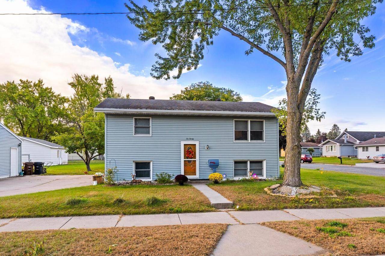 Onalaska, WI 54650,1020 Lake STREET