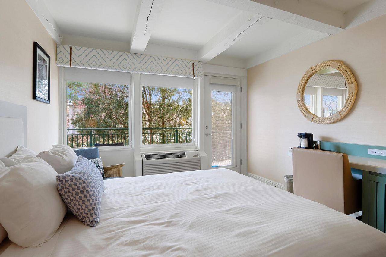 Fontana, WI 53125,269 Fontana BOULEVARD #2663