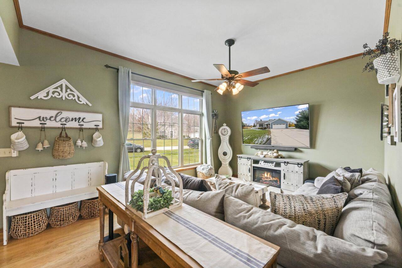 Eagle, WI 53119,103 Woodfield DRIVE