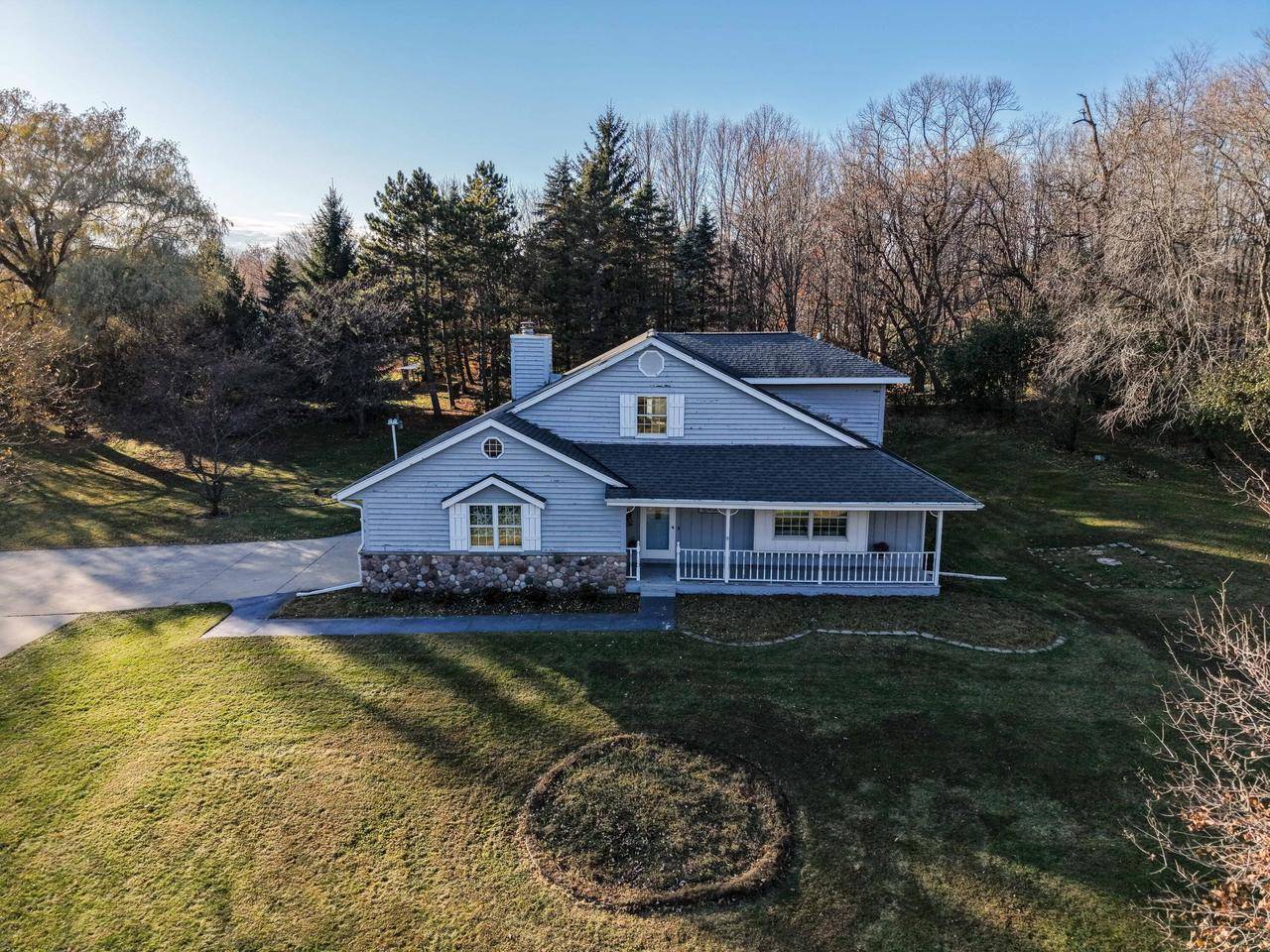 Slinger, WI 53086,4434 Foxboro COURT