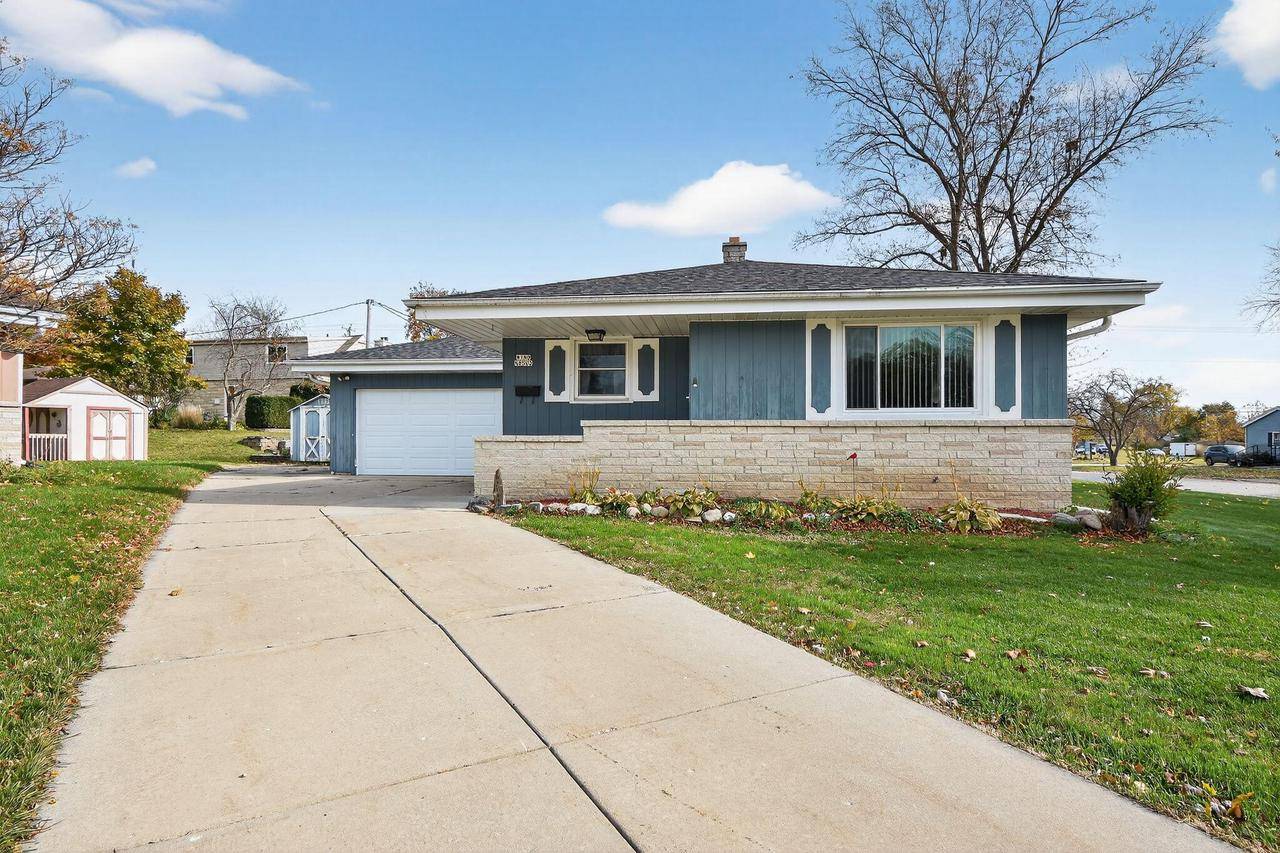 Menomonee Falls, WI 53051,W180N8502 Pineview COURT