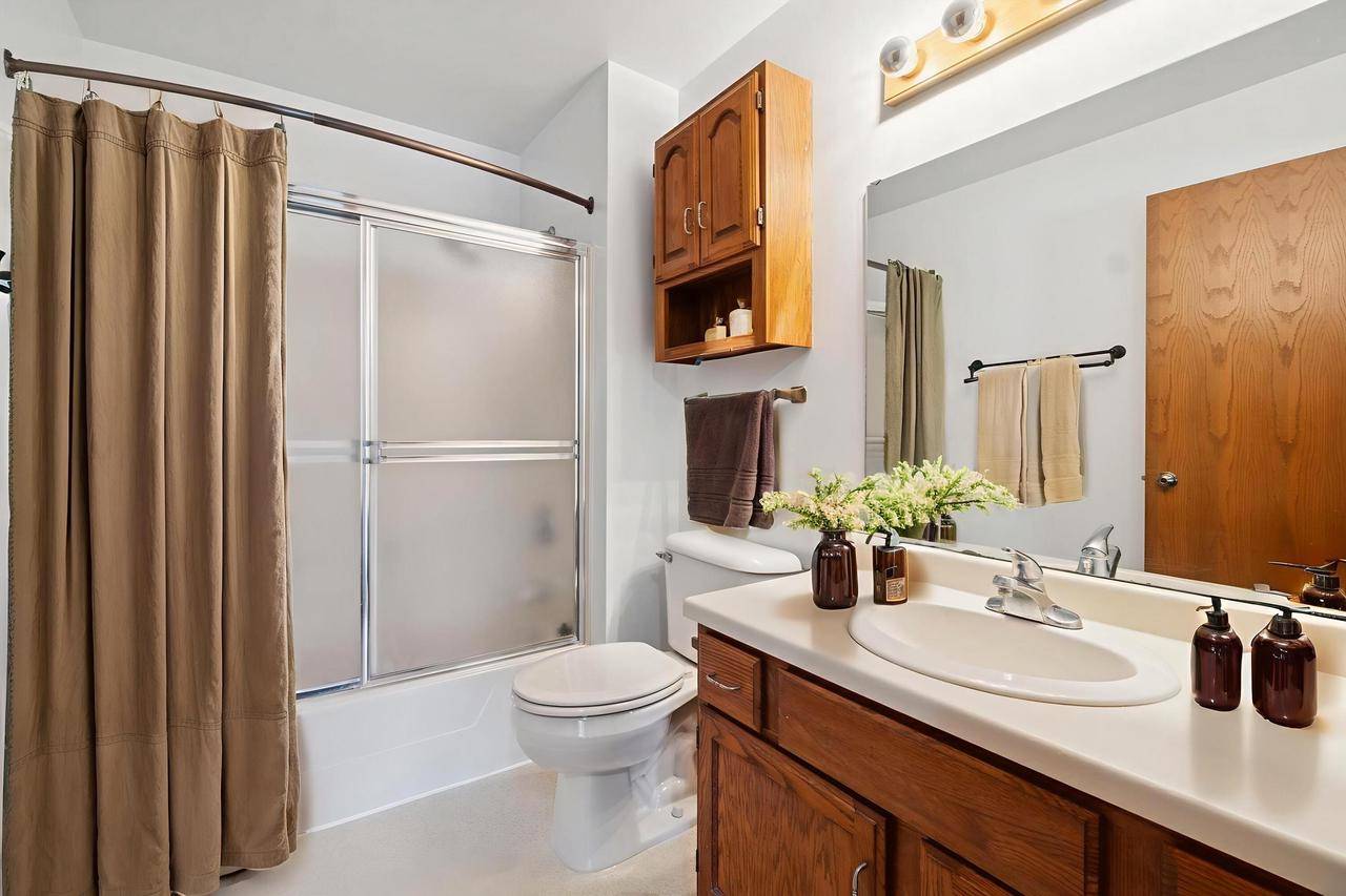 West Bend, WI 53090,805 Canterberry COURT #C