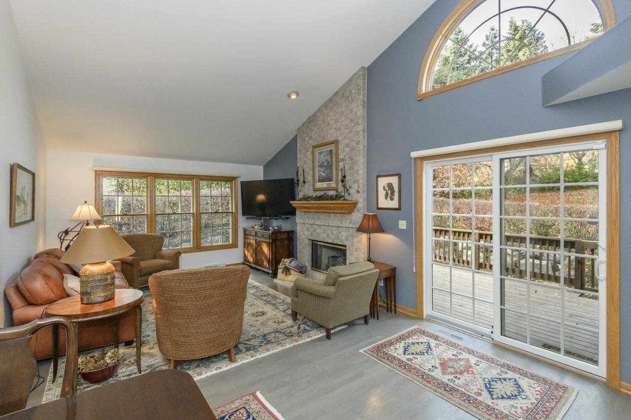 Brookfield, WI 53045,675 Charleston COURT #B