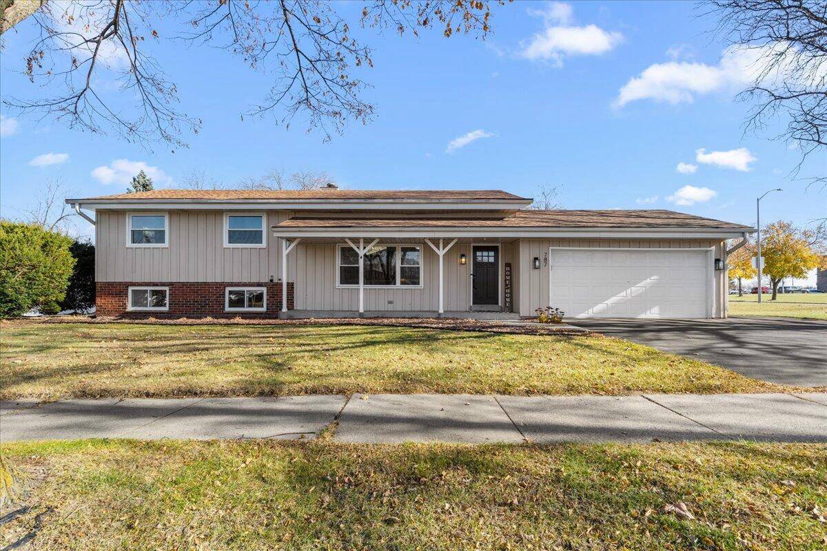 West Bend, WI 53095,787 Sheridan DRIVE