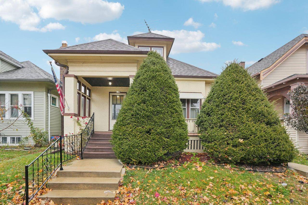 Milwaukee, WI 53215,2918 W Greenfield AVENUE